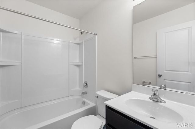 1565 Salerno Drive, St Louis, MO 63133