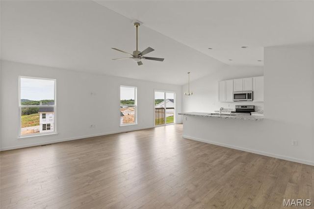 1565 Salerno Drive, St Louis, MO 63133