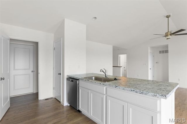 1565 Salerno Drive, St Louis, MO 63133