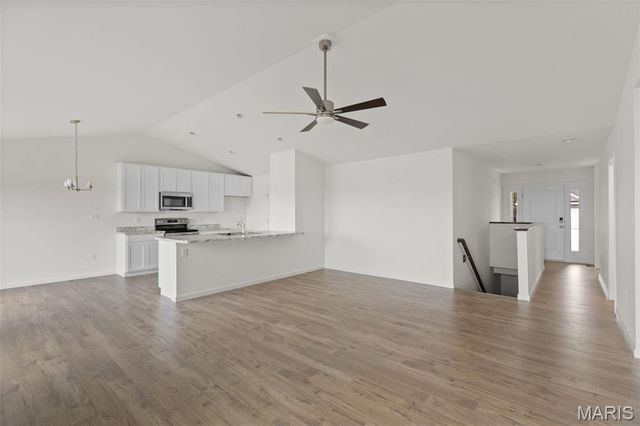 1565 Salerno Drive, St Louis, MO 63133