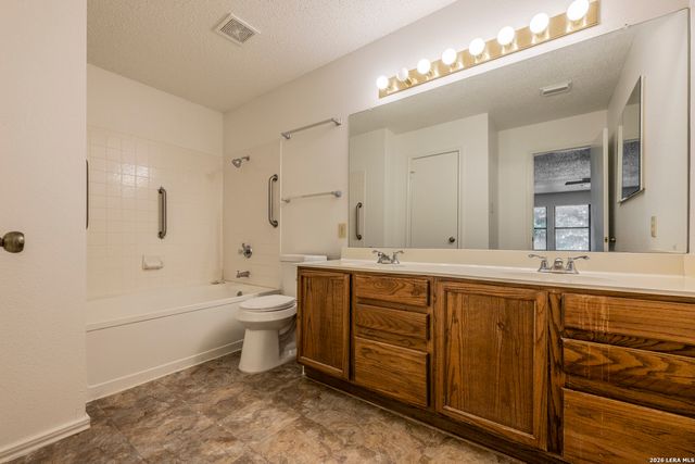 16009 HICKORY WELL DR, San Antonio, TX 78247