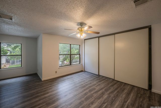 16009 HICKORY WELL DR, San Antonio, TX 78247