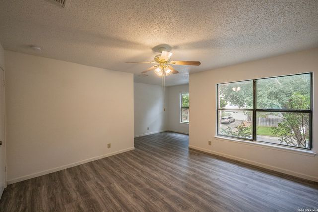 16009 HICKORY WELL DR, San Antonio, TX 78247