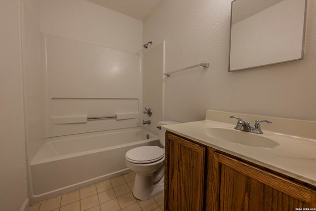 16009 HICKORY WELL DR, San Antonio, TX 78247