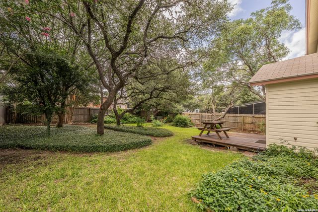 16009 HICKORY WELL DR, San Antonio, TX 78247