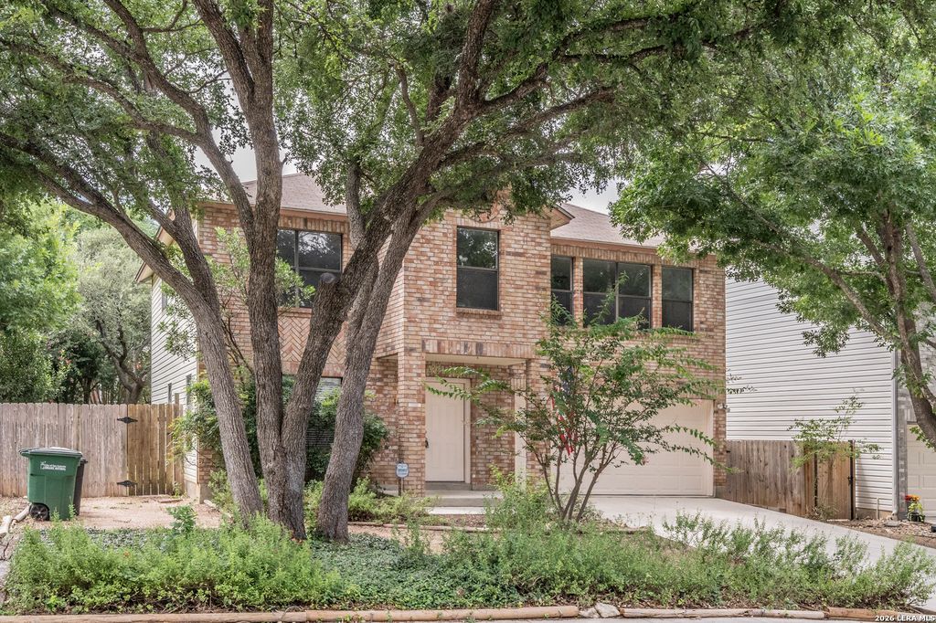 16009 HICKORY WELL DR, San Antonio, TX 78247