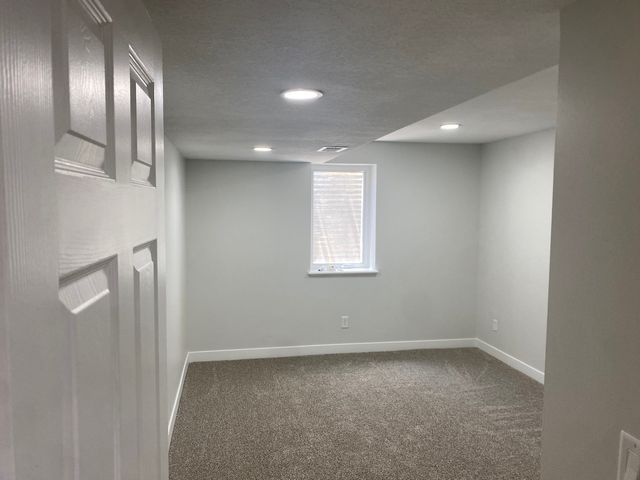 4730 Lockwood Court, Bettendorf, IA 52722