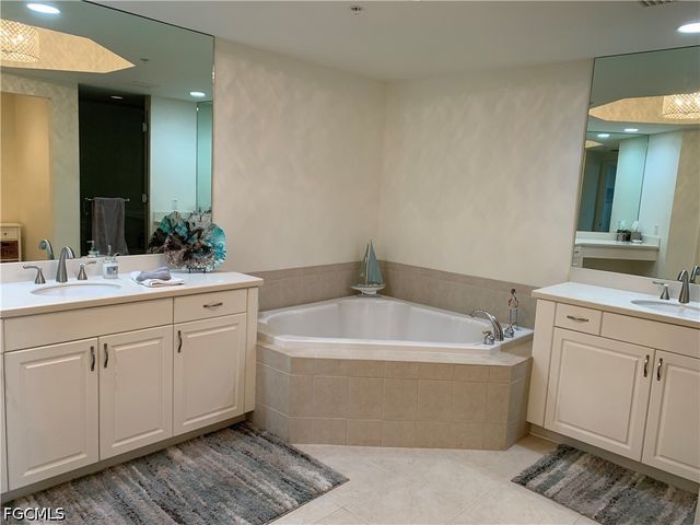 2090 W First ST 1208, Fort Myers, FL 33901