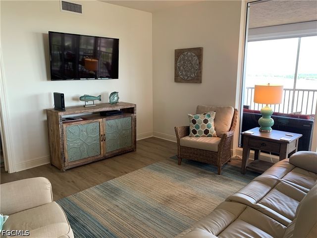 2090 W First ST 1208, Fort Myers, FL 33901