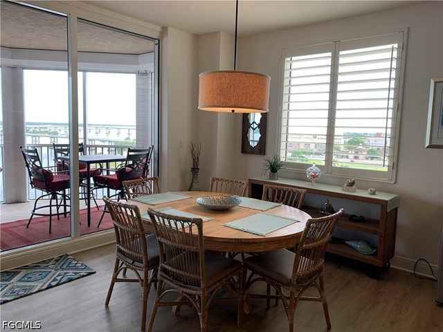 2090 W First ST 1208, Fort Myers, FL 33901