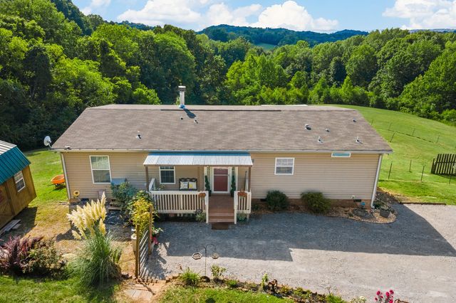 2114 Peach Orchard Rd, Culleoka, TN 38451