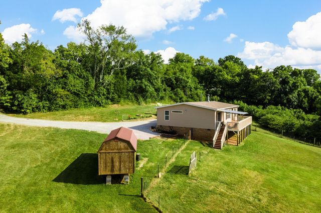 2114 Peach Orchard Rd, Culleoka, TN 38451