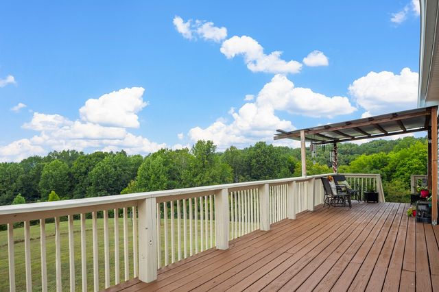 2114 Peach Orchard Rd, Culleoka, TN 38451