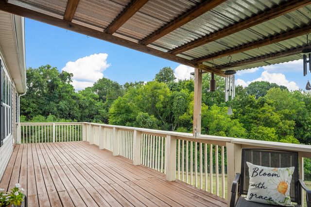 2114 Peach Orchard Rd, Culleoka, TN 38451