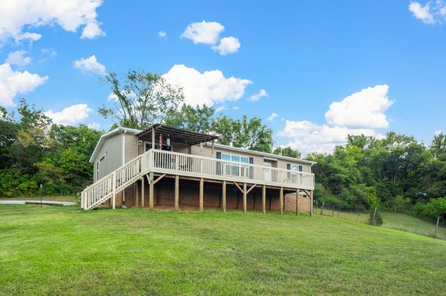 2114 Peach Orchard Rd, Culleoka, TN 38451