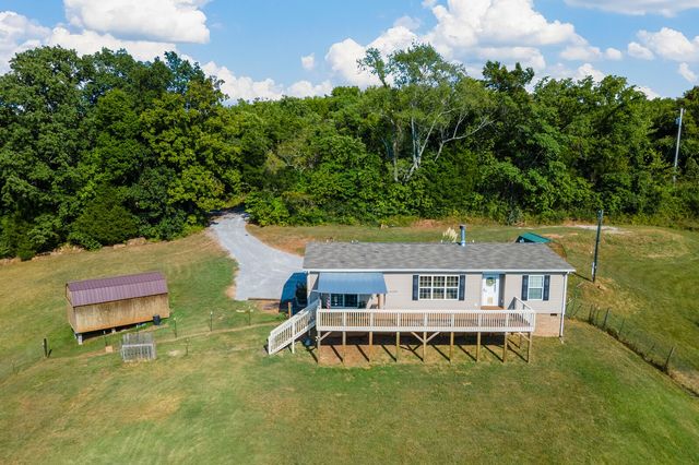 2114 Peach Orchard Rd, Culleoka, TN 38451