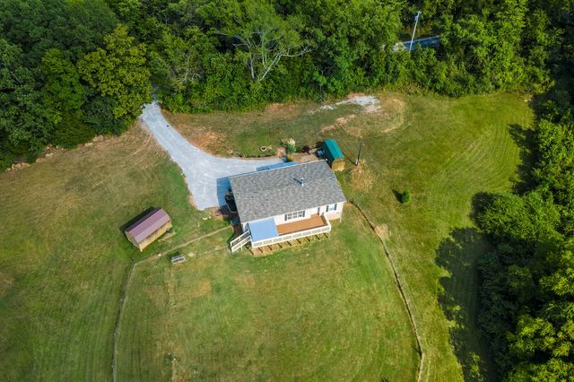 2114 Peach Orchard Rd, Culleoka, TN 38451