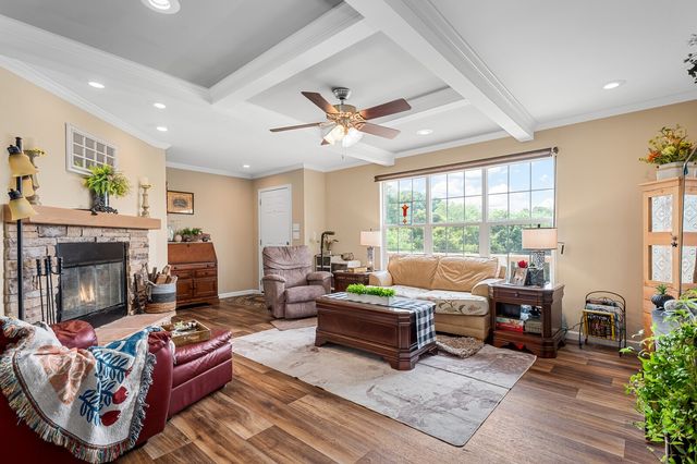 2114 Peach Orchard Rd, Culleoka, TN 38451