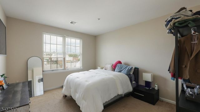 1209 Summit Ave 405, Jersey City, NJ 07307