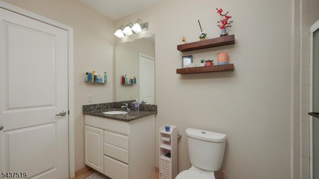 1209 Summit Ave 405, Jersey City, NJ 07307