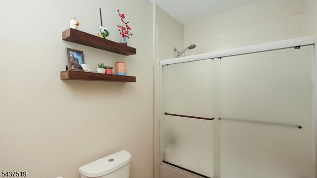 1209 Summit Ave 405, Jersey City, NJ 07307
