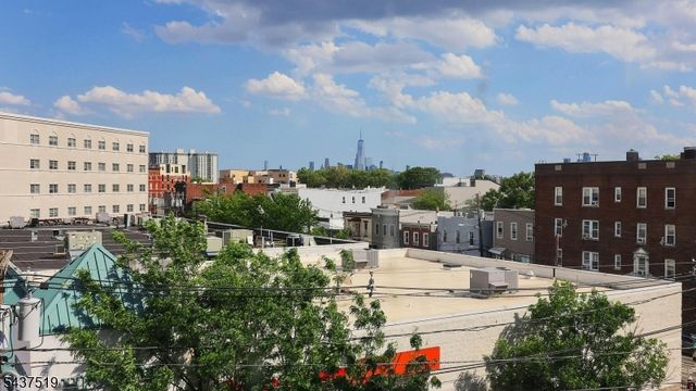 1209 Summit Ave 405, Jersey City, NJ 07307