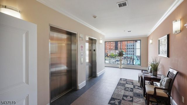1209 Summit Ave 405, Jersey City, NJ 07307