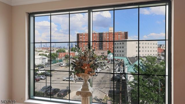 1209 Summit Ave 405, Jersey City, NJ 07307