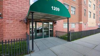 1209 Summit Ave 405, Jersey City, NJ 07307