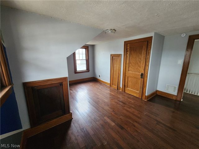 2301 Lyon Boulevard, Youngstown, OH 44514