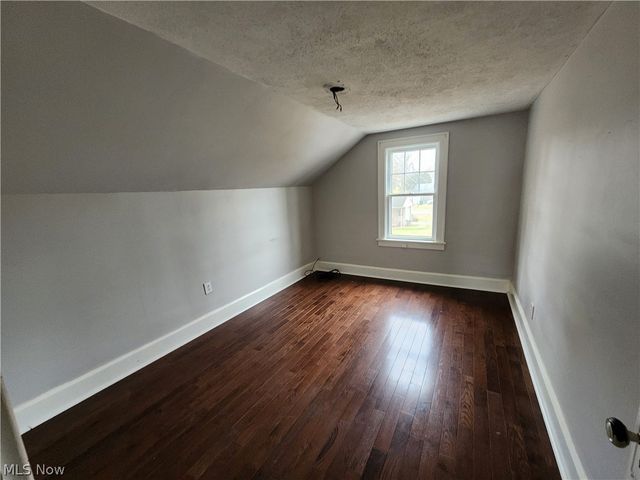 2301 Lyon Boulevard, Youngstown, OH 44514