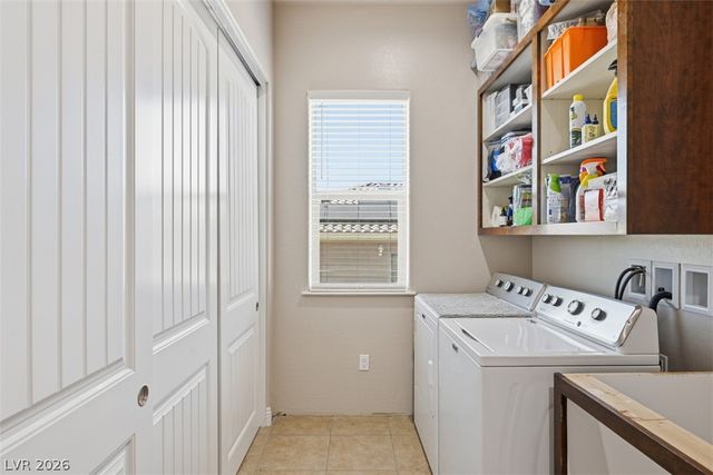 1560 Sundown Drive, Henderson, NV 89002