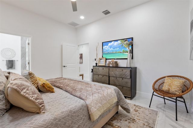 2407 NW 8 Street, Fort Lauderdale, FL 33311