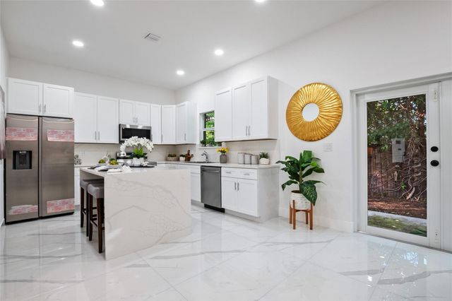 2407 NW 8 Street, Fort Lauderdale, FL 33311