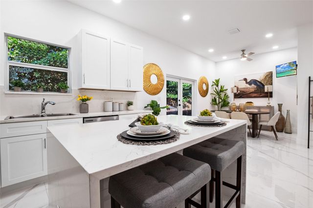 2407 NW 8 Street, Fort Lauderdale, FL 33311