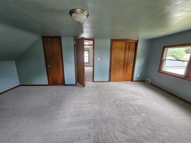 716 N Arch Street, Janesville, WI 53548