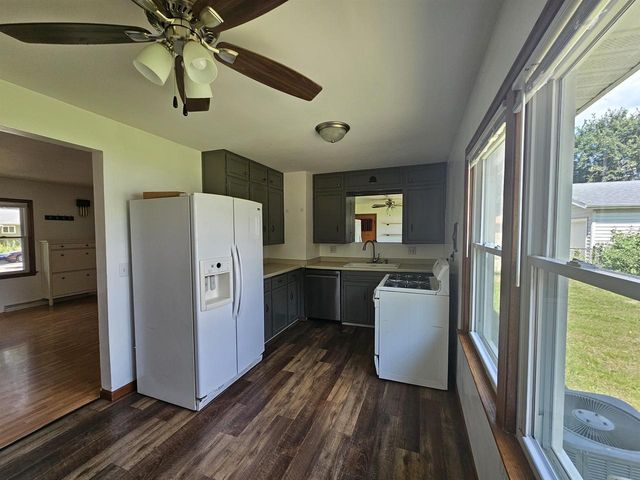 716 N Arch Street, Janesville, WI 53548