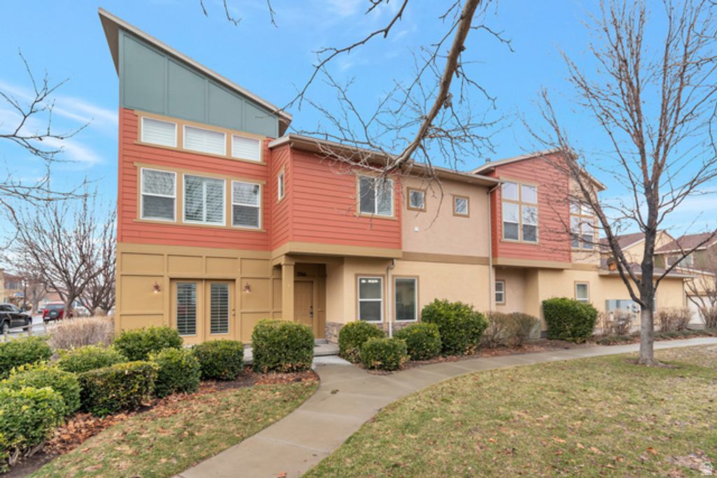 3766 W PERIWINKLE DR, South Jordan, UT 84095