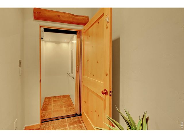 6553 Sunshine Canyon Dr, Boulder, CO 80302