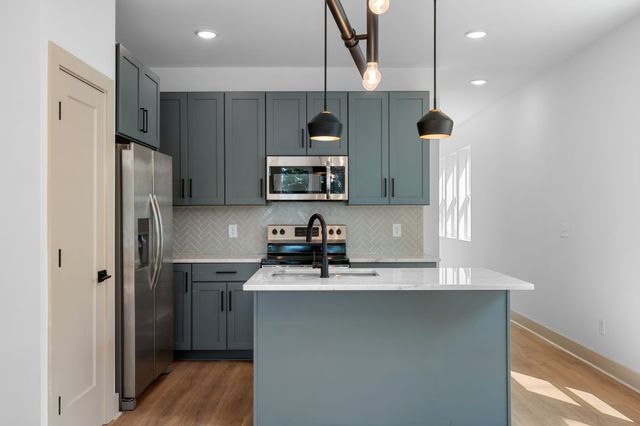 204A Alta Loma Rd, Madison, TN 37115