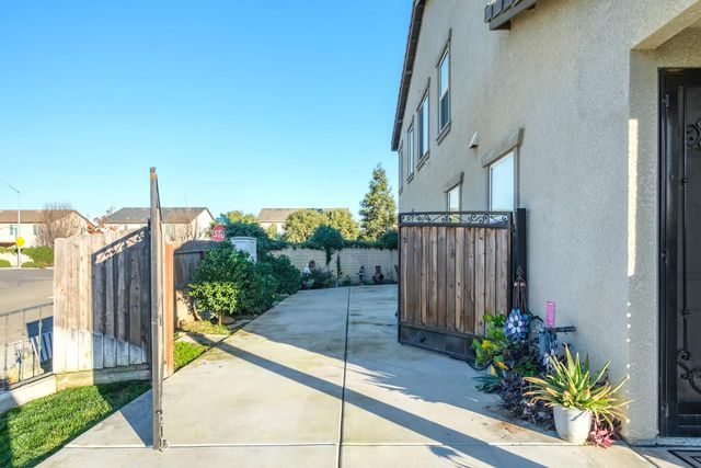153 Drake Street, Madera, CA 93638