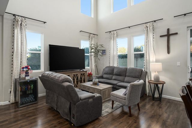 153 Drake Street, Madera, CA 93638