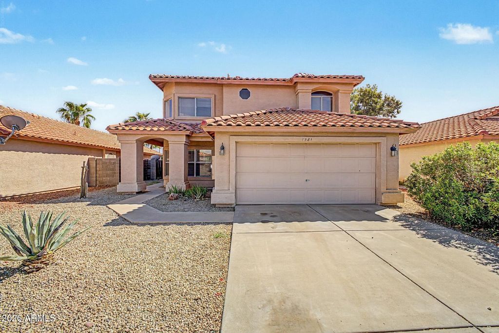 7581 W KERRY Lane, Glendale, AZ 85308 — photo 3