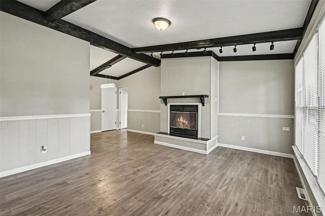 435 Saint Edward Lane, Florissant, MO 63033