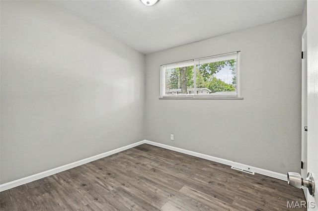 435 Saint Edward Lane, Florissant, MO 63033