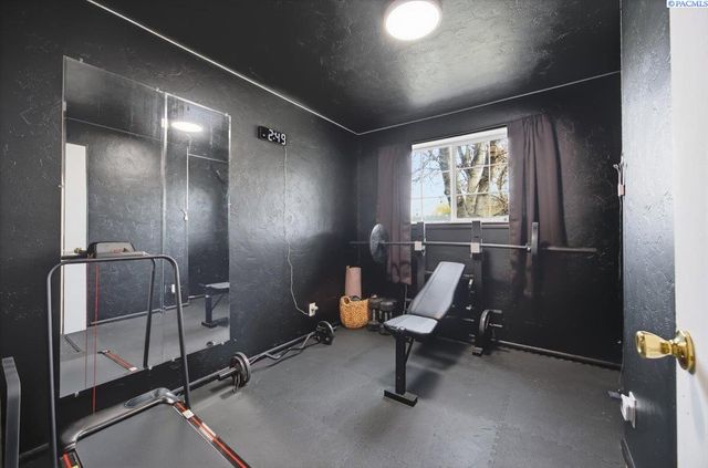 1515 N 17th Ave, Pasco, WA 99301