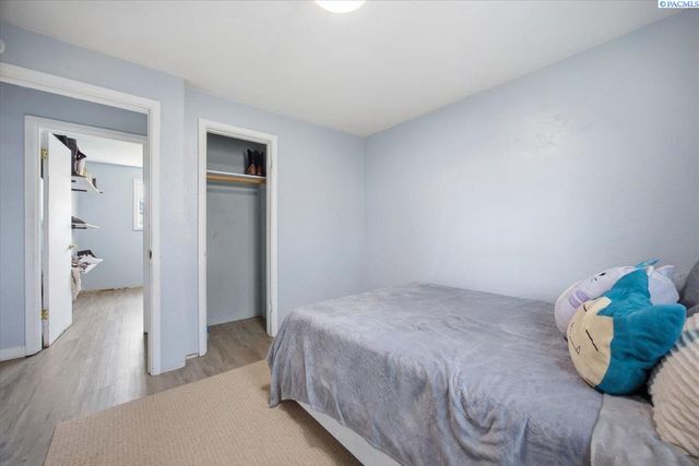 1515 N 17th Ave, Pasco, WA 99301