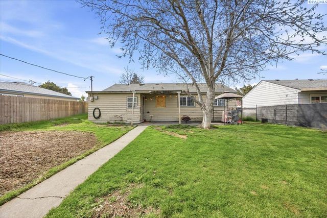 1515 N 17th Ave, Pasco, WA 99301