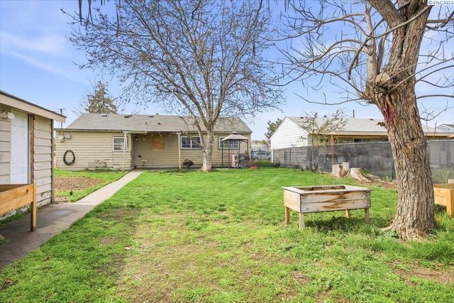 1515 N 17th Ave, Pasco, WA 99301