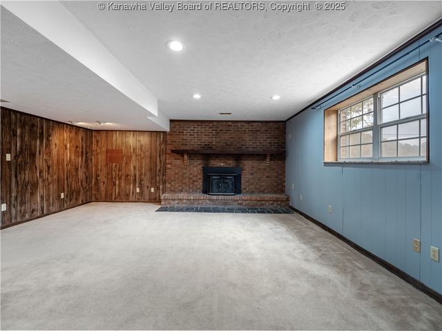 821 Wilderness Drive, Charleston, WV 25312